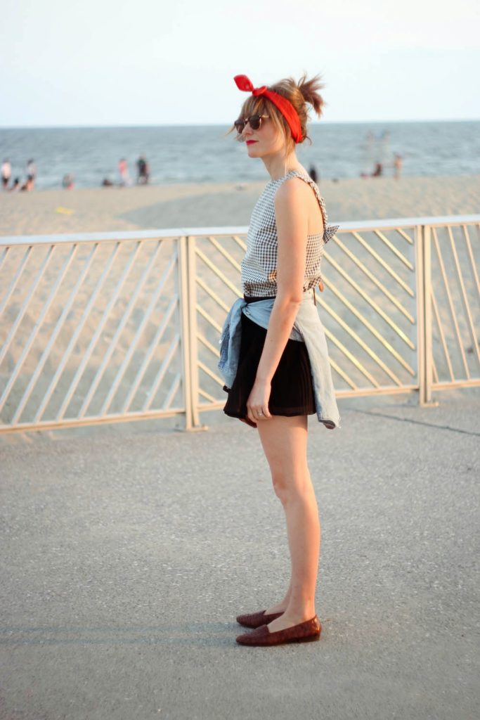 bow back shirt, forever 21 black skirt, nyc vintage blog, rockaway beach
