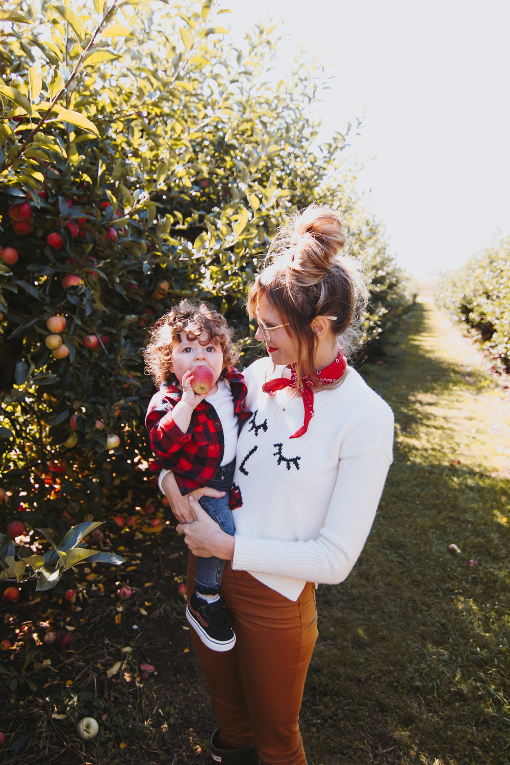 Seven Ponds Orchard, apple picking outfit