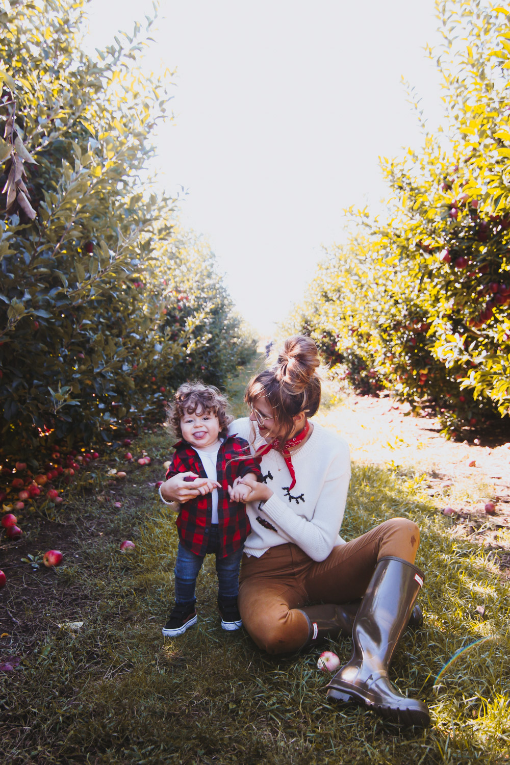 Seven Ponds Orchard, apple picking outfit